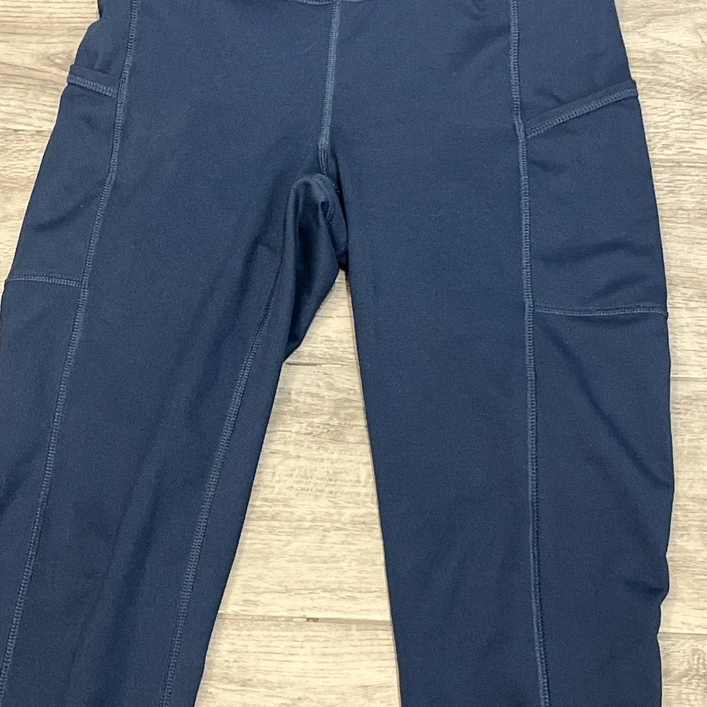 Patagonia Lightweight Women's Capri Leggings Pack Out 2 pockets‎ Navy Sz Small